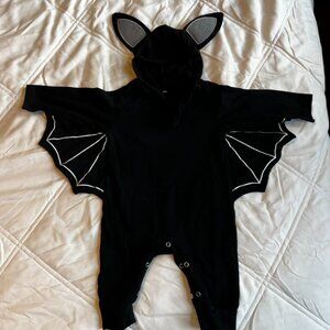 Baby Bat Halloween Costume - Size 80cm 12-18 month - Includes Hat with Ears